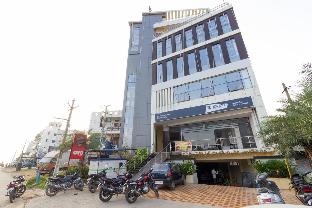 Oyo 7627 Royal Plaza Hotel Hyderabad Exterior photo