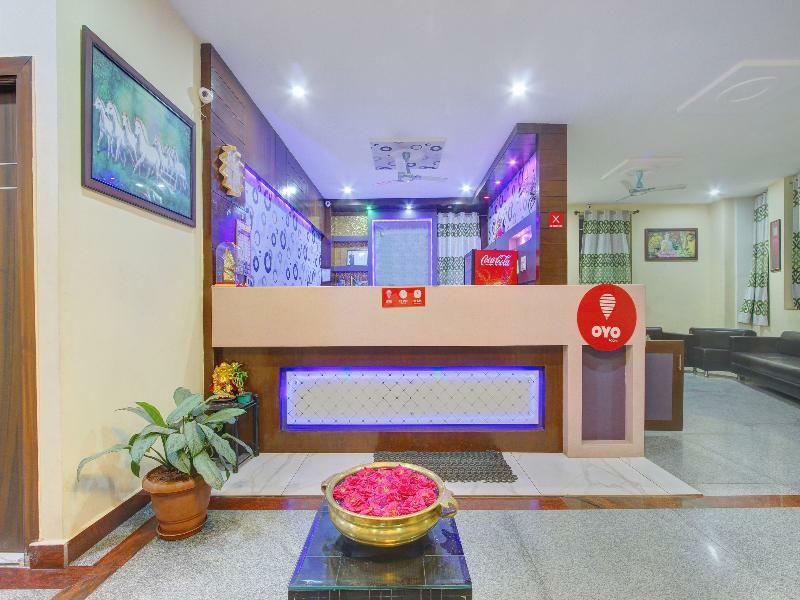 Oyo 7627 Royal Plaza Hotel Hyderabad Exterior photo