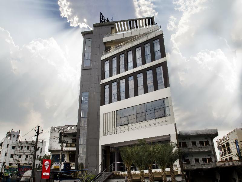Oyo 7627 Royal Plaza Hotel Hyderabad Exterior photo